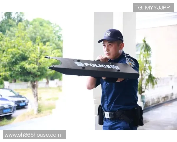 赛后复盘：西安足球队与广州足球队的精彩对决与战术分析